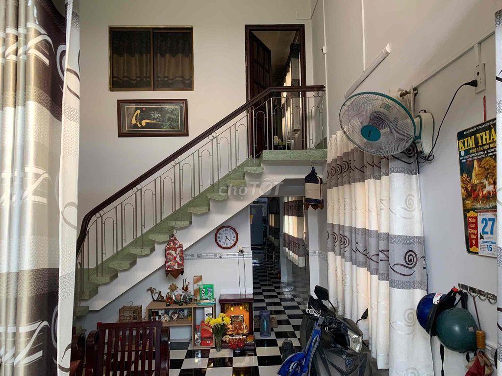 Bán nhà sổ chính chủ hẻm đường Nguyễn Văn Công