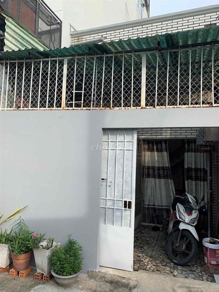 Bán nhà sổ chính chủ hẻm đường Nguyễn Văn Công