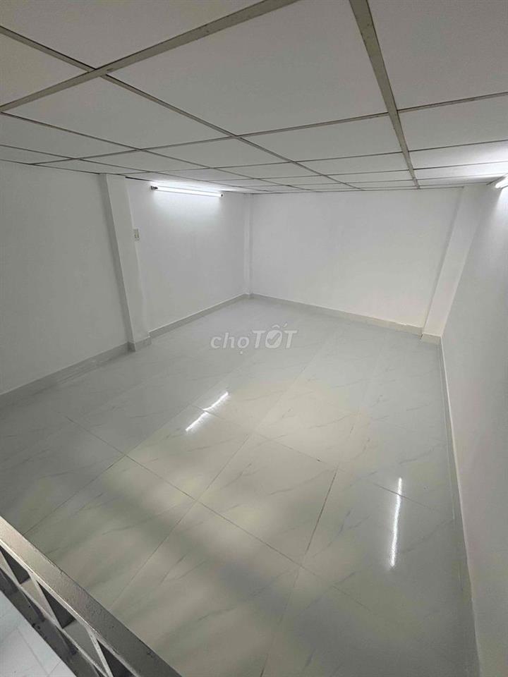 NHÀ MỚI, TRỆT GÁC LỬNG GẦN CHỢ THỚI TỨ