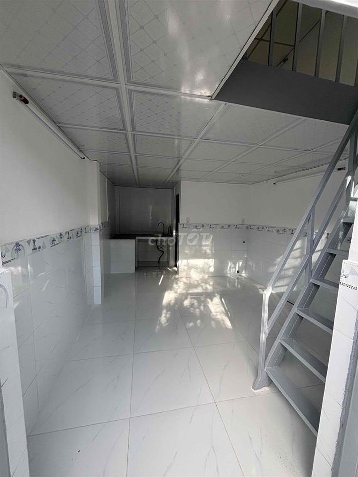 NHÀ HÓC MÔN GIẢM MẠNH CHO NGƯỜI THIỆN CHÍ