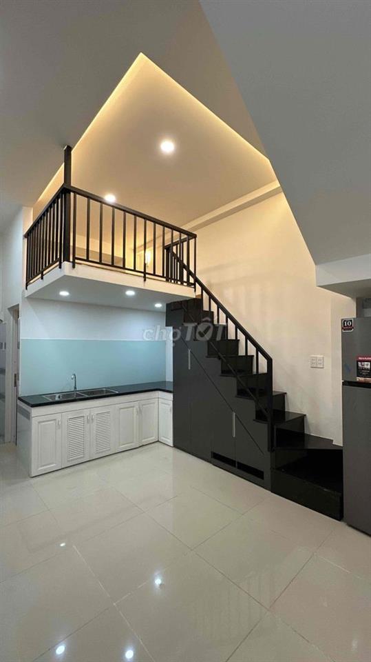 CĂN HỘ DỊCH VỤ FULL NỘI THẤT TÁCH BẾP DUPLEX GIẾNG TRỜI - 6Tr9 - 30m²