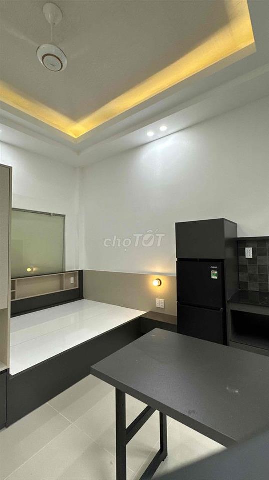 CĂN HỘ DỊCH VỤ FULL NỘI THẤT BAN CÔNG - 6Tr9 - 25m²