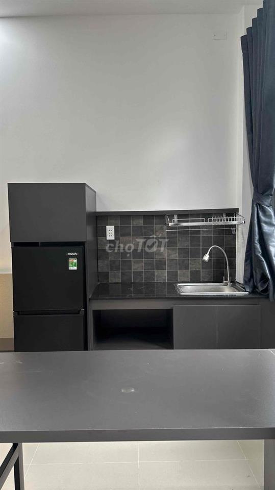 CĂN HỘ DỊCH VỤ FULL NỘI THẤT BAN CÔNG - 6Tr9 - 25m²
