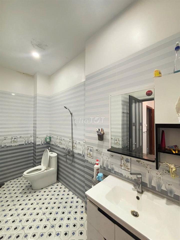 CHÍNH CHỦ BÁN NHÀ MT NGUYỄN CHÁNH, KDC 586 – 1T3L – 117,5M²