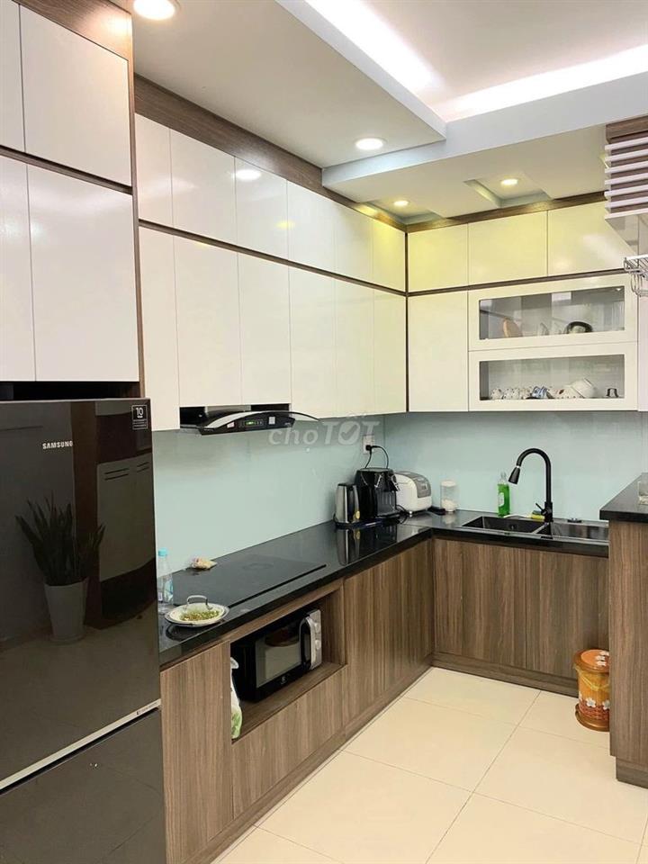 C/c  Sunny Plaza Phạm Văn Đồng căn hộ  87m2,3p ngủ giá 16tr/tháng