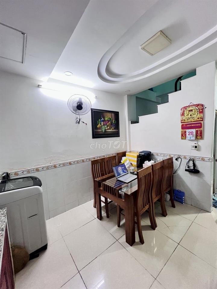 EM CHÍNH CHỦ BÁN NHÀ CHỈ 3 TỶ 2 CÒN THƯƠNG LƯỢNG VỚI KHÁCH THIỆN CHÍ