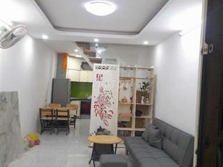 nhà Q1 1 trệt 1 lầu nội thất cb đầy đủ, mới sạch sẽ hẻm nhỏ