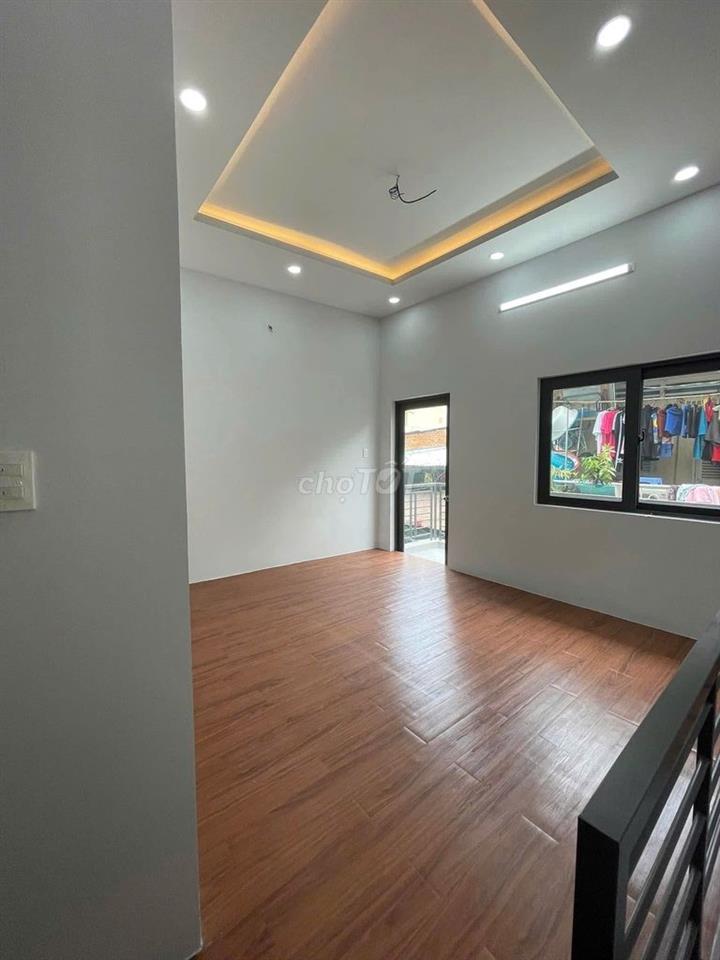 bán nhà ở  gần trường học , gần chợ