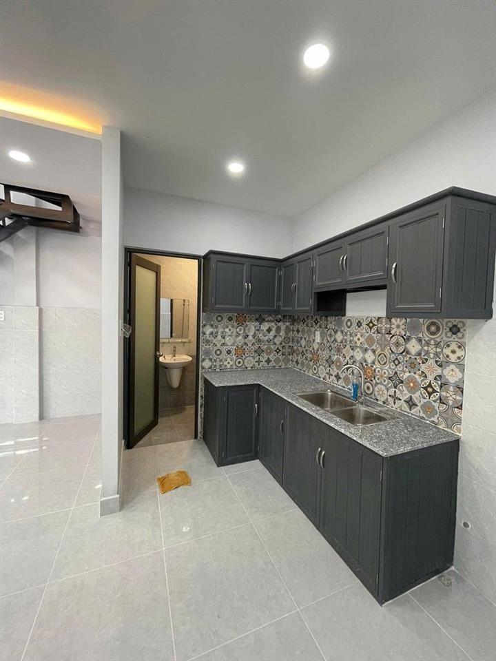 bán nhà ở  gần trường học , gần chợ
