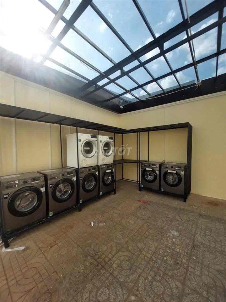 Phòng nội thất mới 100%, xách vali ở ngay.  Mặt tiền Nguyễn Thị Thập