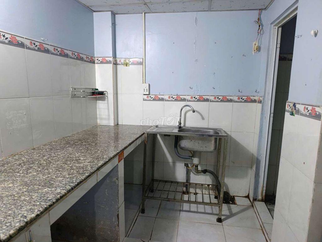 Nhà 2 phòng ngủ có máy lạnh đường Ích Thạnh, Lò lu,  Trường thạnh,