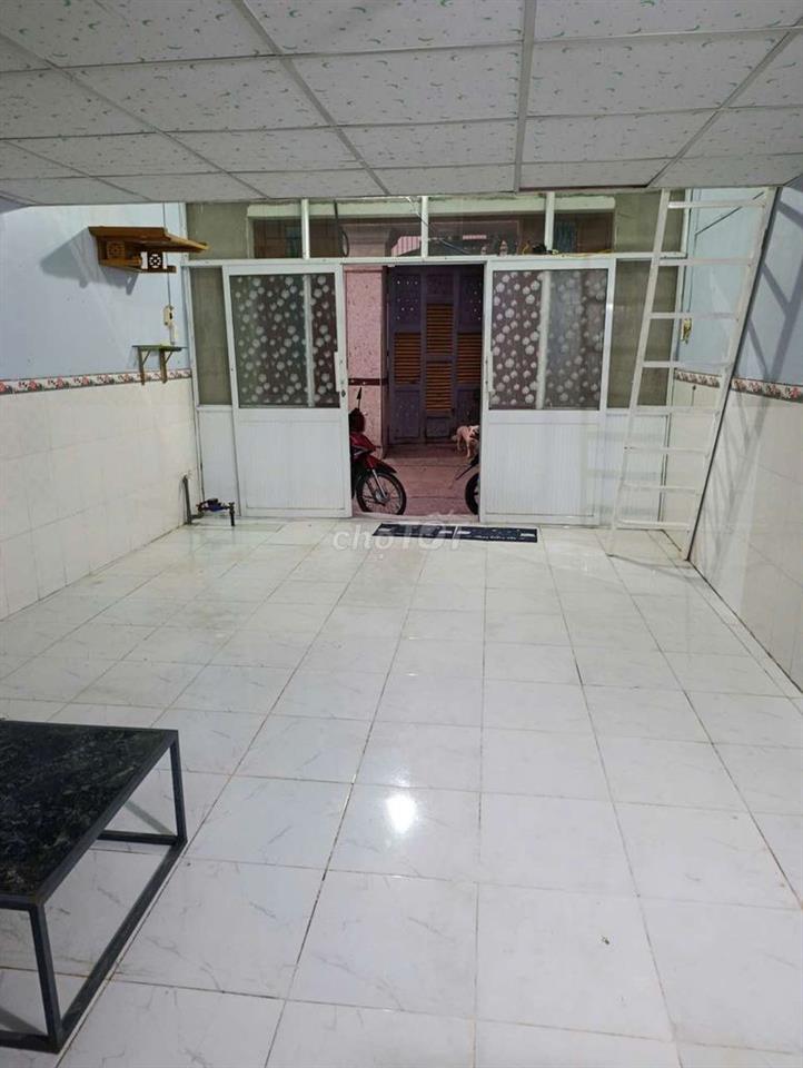 Nhà 2 phòng ngủ có máy lạnh đường Ích Thạnh, Lò lu,  Trường thạnh,