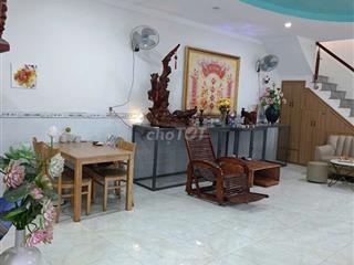 Nhà một trệt một lầu, mặt tiền 12m, có chỗ đâụ xe hơi, phong thủy đẹp