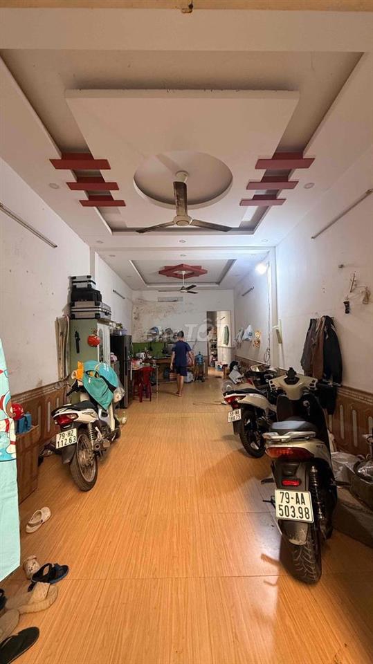 Tìm Nam ở ghép