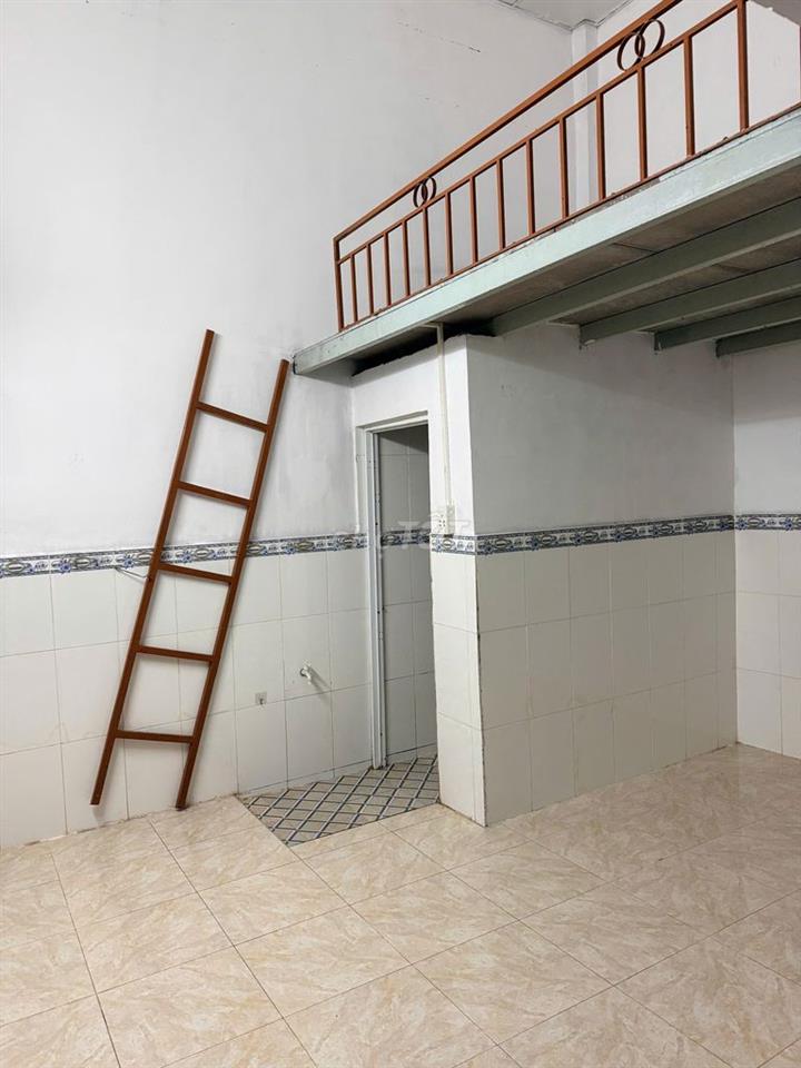 Phòng 2,5 triệu - Trần Bá Giao - GV