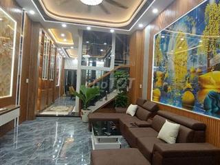 cần bán căn nhà mới xây có thang máy nội thất đầy đủ chỉ sẳn vào ở