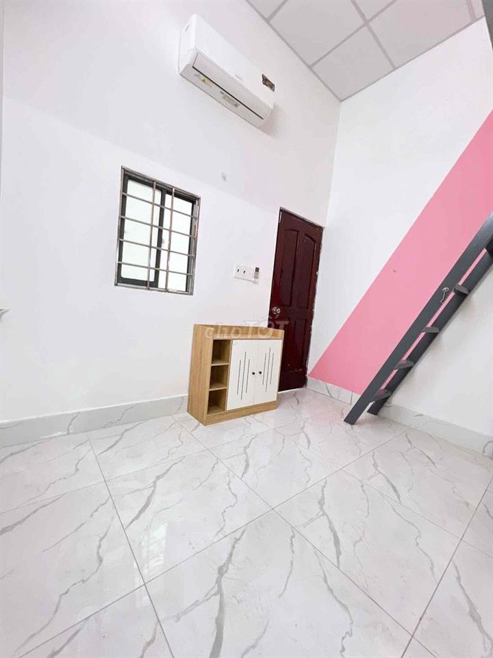 DUPLEX GÁC CAO ĐỨNG ĐƯỢC - GIÁ SINH VIÊN ( Gần trường IUH và Văn Lang