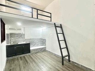 DUPLEX GÁC CAO CỬA SỔ LỚN BẠCH ĐẰNG NẰM PHÍA SAU ĐẠI HỌC UEF
