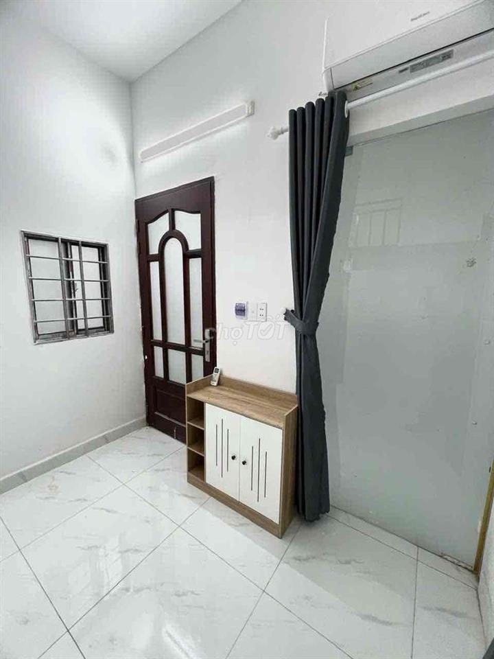 DUPLEX GÁC CAO CỬA SỔ THOÁNG ĐI BỘ HỌC VĂN LANG, IUH