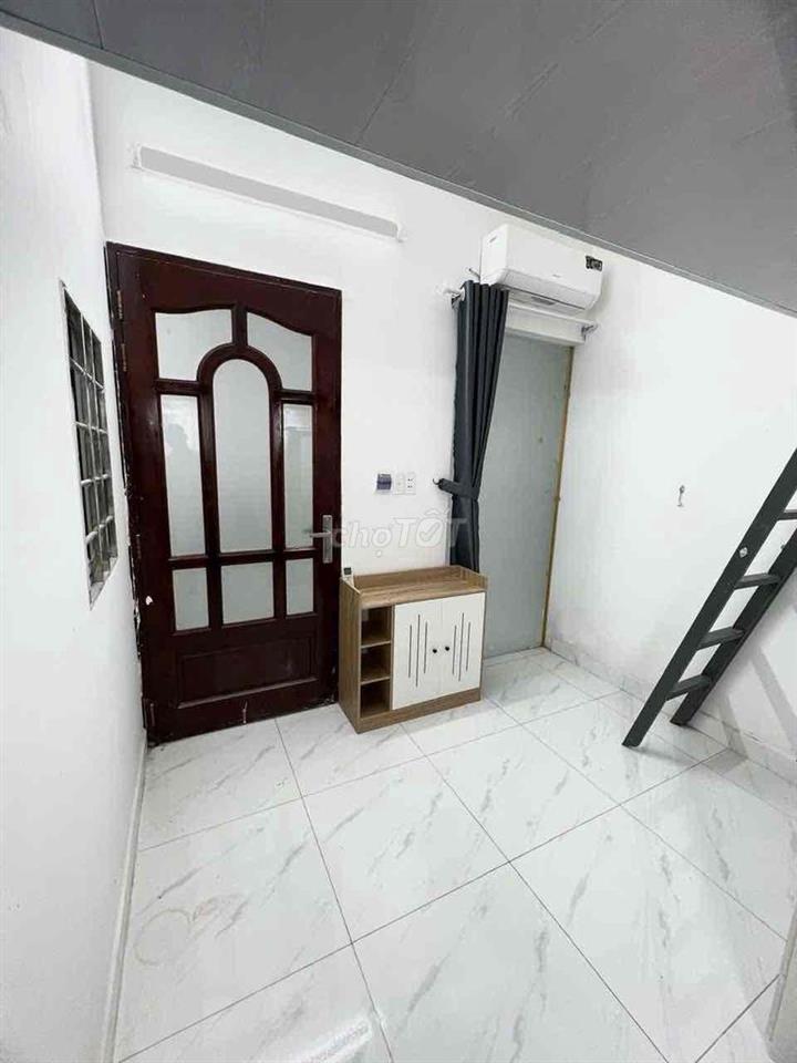 DUPLEX GÁC CAO CỬA SỔ THOÁNG ĐI BỘ HỌC VĂN LANG, IUH