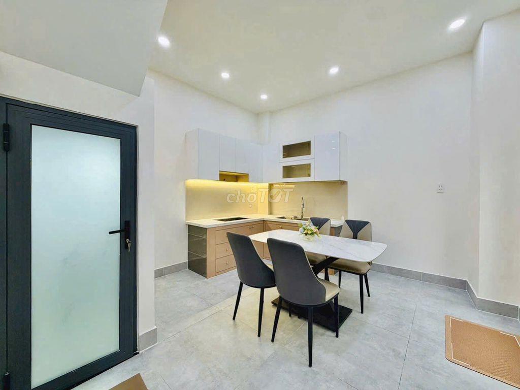 Nhà gần ngã tư ga Q12 1 lầu 2pn hẻm xe hơi