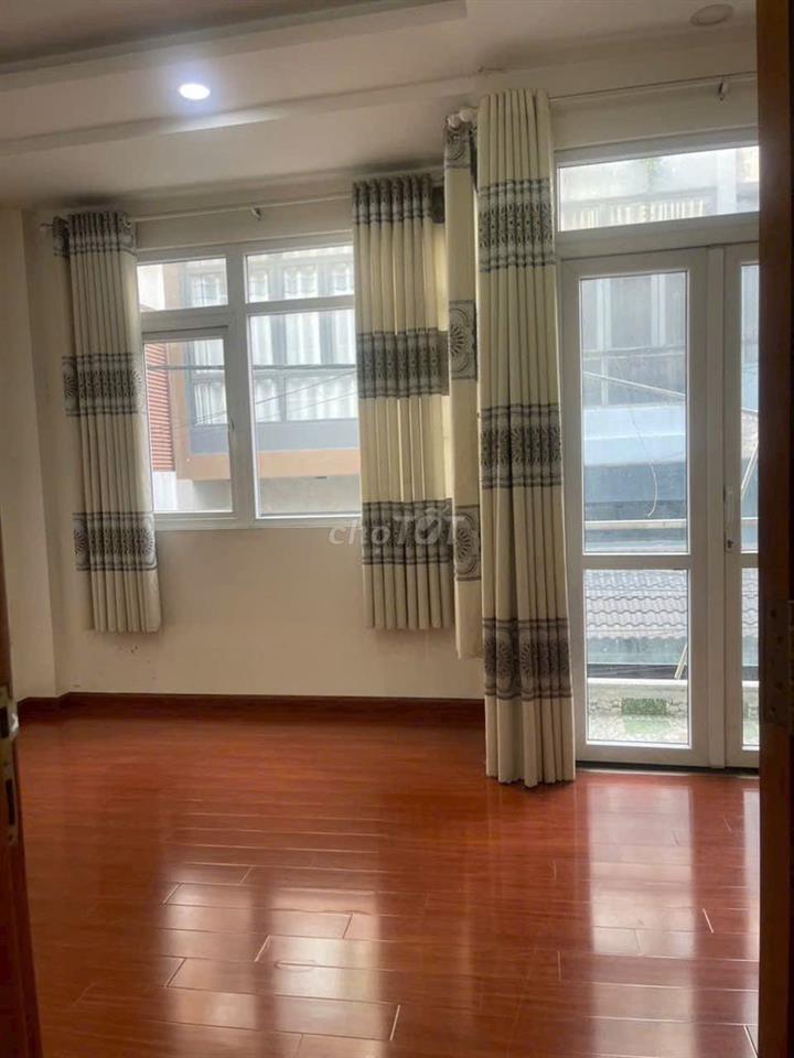 Nhà gần ngã tư ga Q12 1 lầu hẻm xe hơi