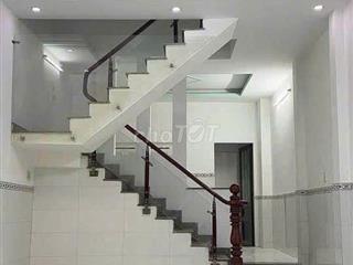 Nhà ngã tư ga Q12 1 lầu 2pn 40m2 hẻm xe hơi