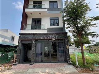 Nhà phố cao cấp