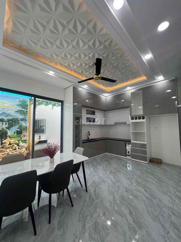 Nhà phố cao cấp