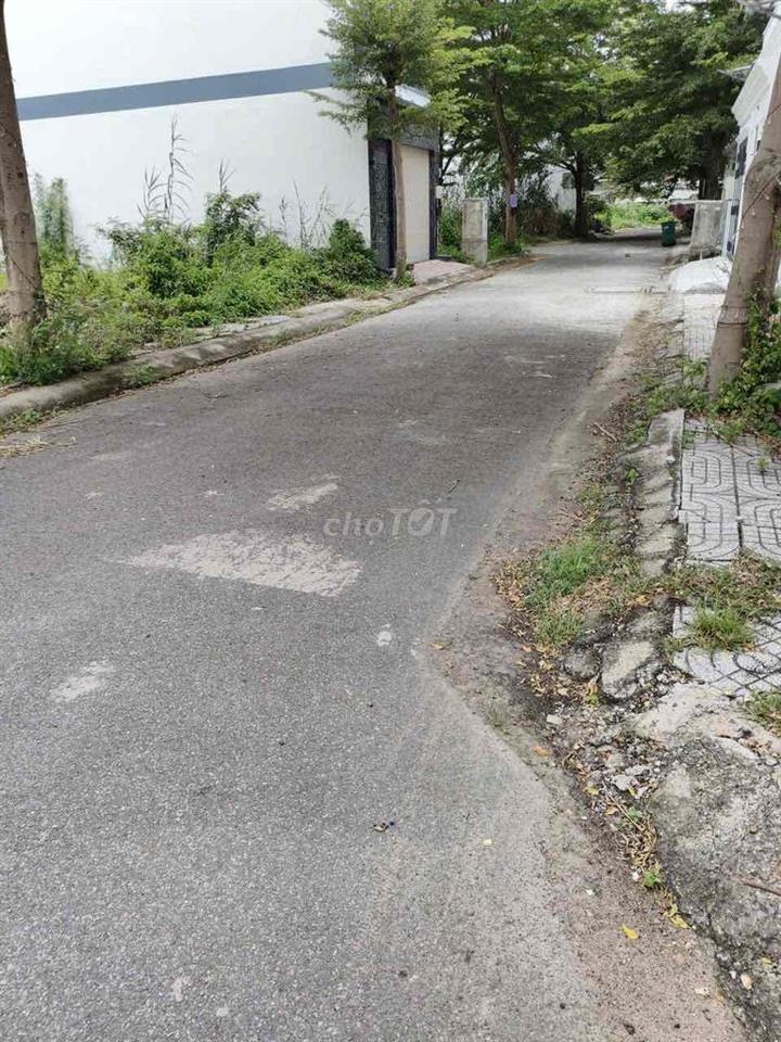 Nhà phố cao cấp
