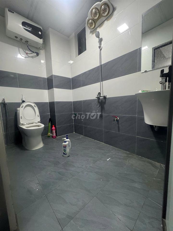 Chính chủ bán căn liền kề góc An thắng. Dt 32m/ sổ, thực tế 41m2