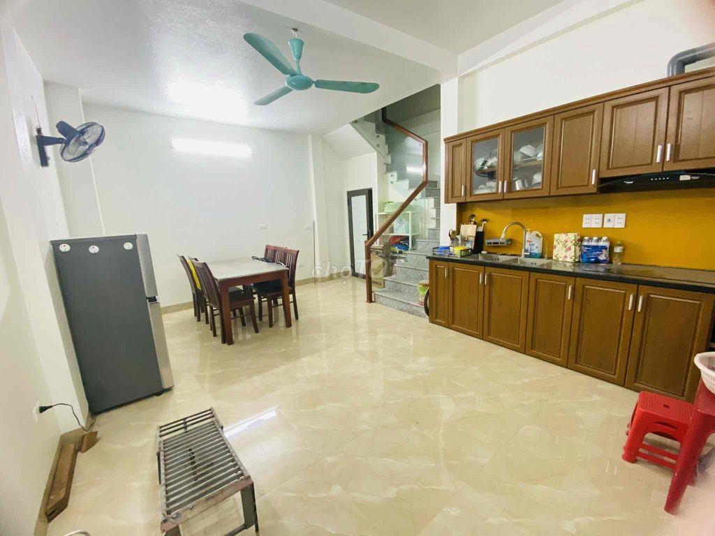 CHO THUÊ NHÀ NGUYÊN CĂN 5 TẦNG TẠI THƯỢNG THANH -  LONG BIÊN
