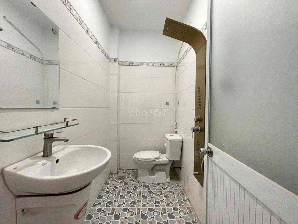 Cho Thuê Phòng Rộng 30m2 , Giá Rẻ