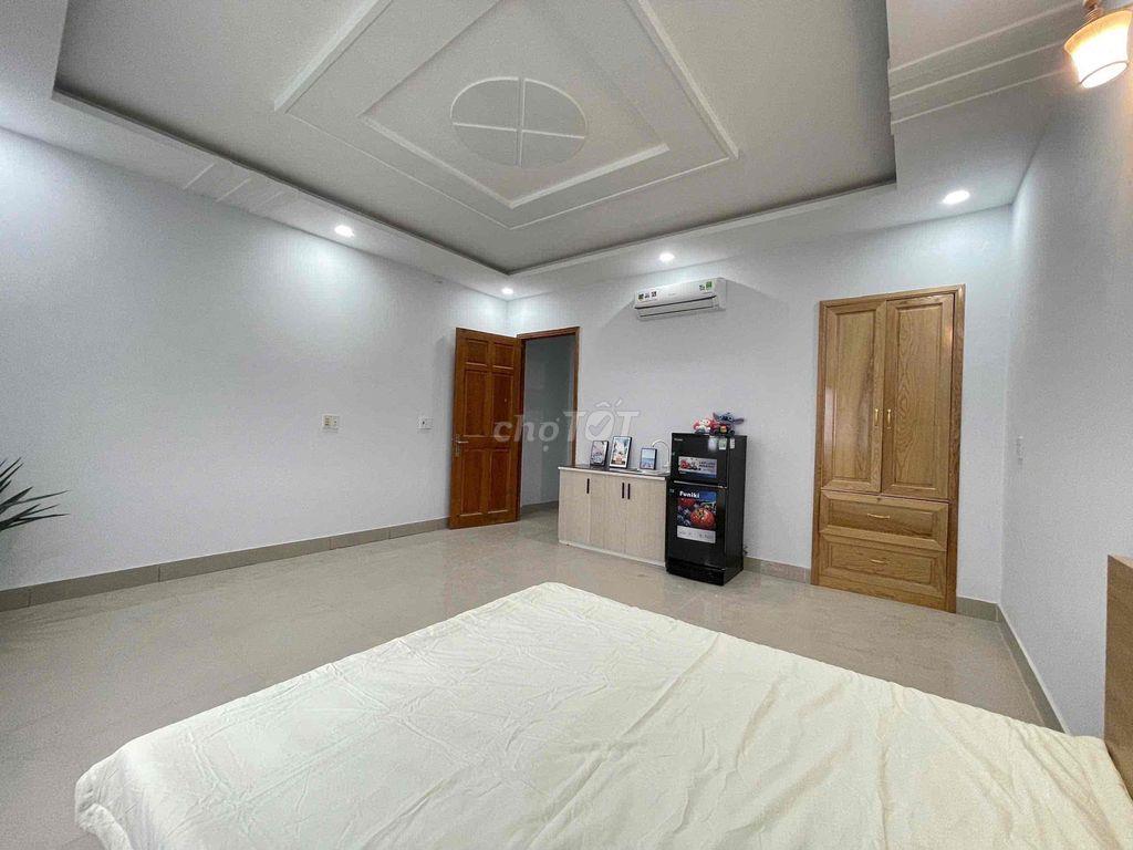 Cho Thuê Phòng Rộng 30m2 , Giá Rẻ