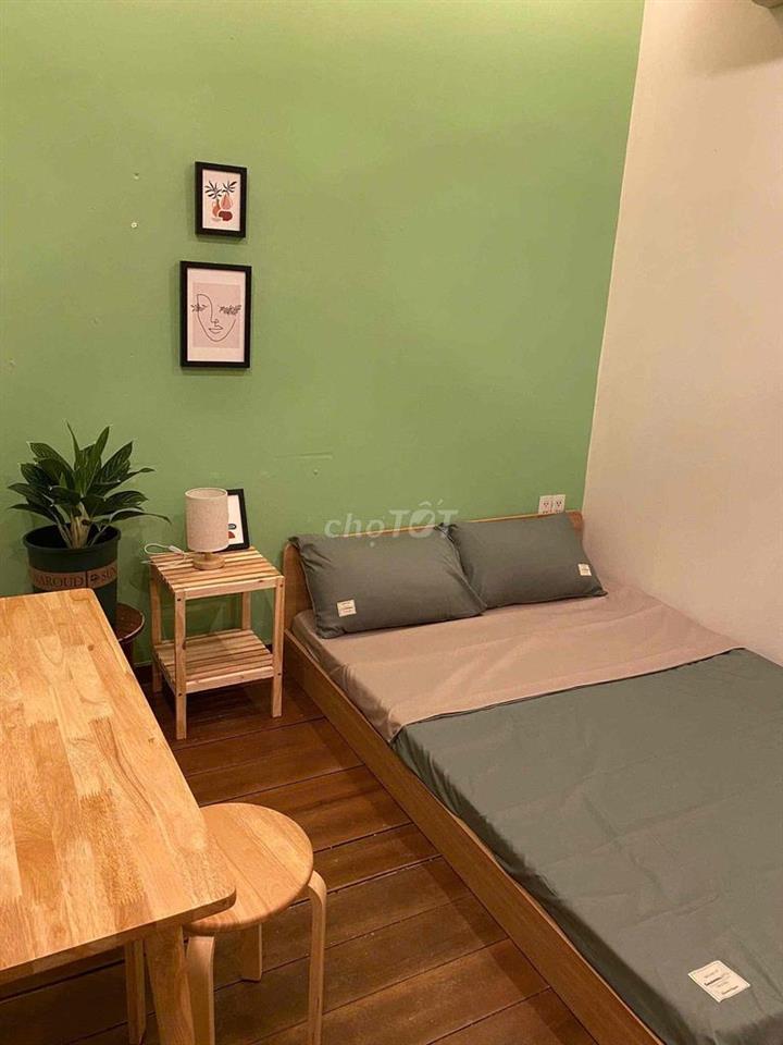 Phòng trọ chợ Bà Chiểu có cửa sổ nội thất