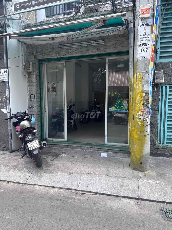 mặt tiền kinh doanh tự do