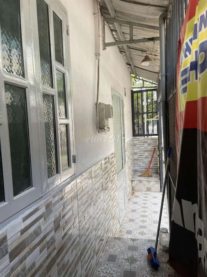 Nhà nguyên căn hẻm xe hơi 