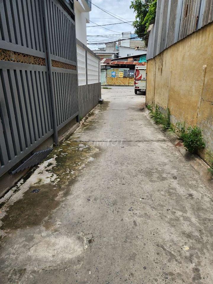 nhà 1 trệt 1 lầu gần công an phường cái khế