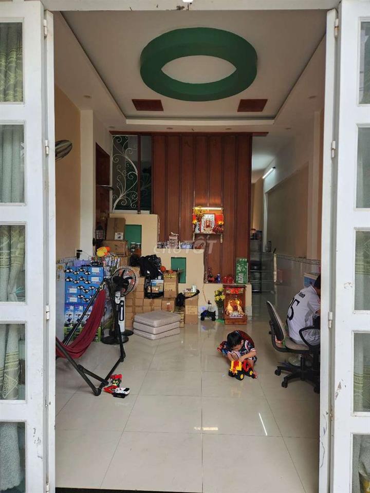 nhà 1 trệt 1 lầu gần công an phường cái khế