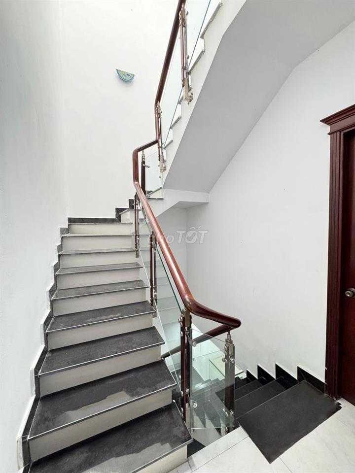 🏡 BÁN NHÀ PHỐ – HẺM XE HƠI LỚN, AN NINH TỐT – VỊ TRÍ ĐẸP