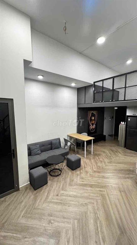 căn hộ duplex, phòng ngủ riêng biệt, đầy đủ nội thất.