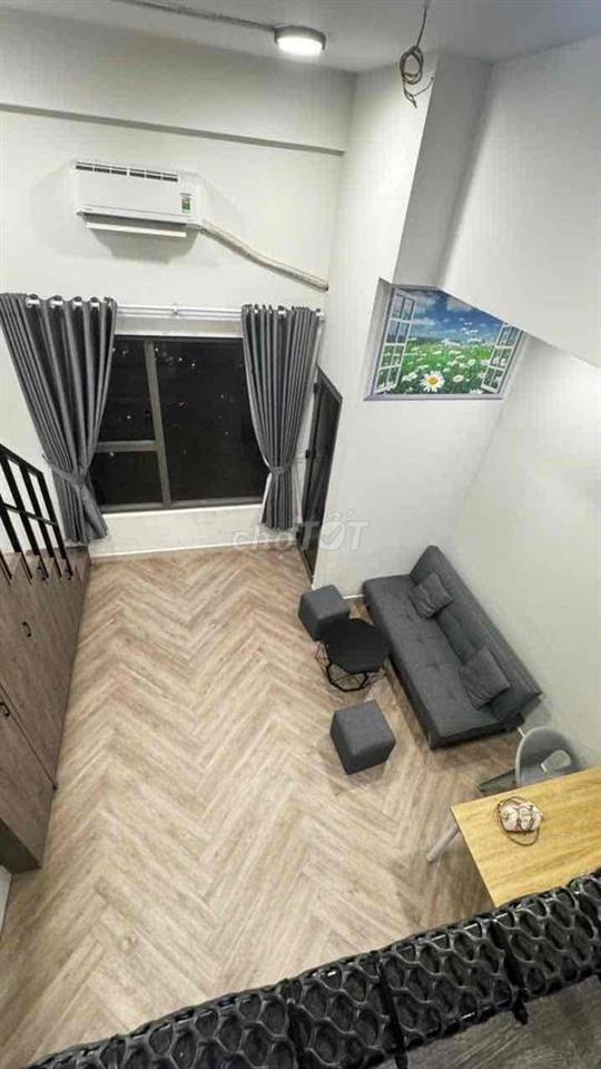 căn hộ duplex, phòng ngủ riêng biệt, đầy đủ nội thất.