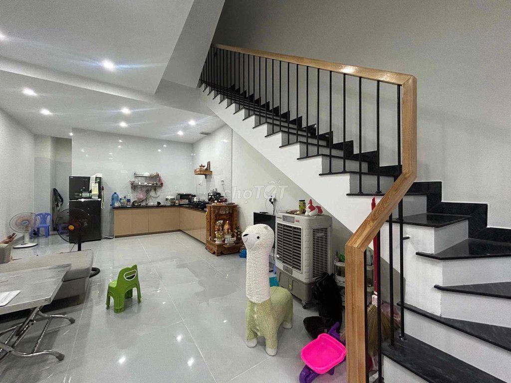 Nhà Kiệt Hướng Nam, 3 Tầng, 2PN, P Thờ. Sân Phơi, 2 TL, Bếp Khách Rộng