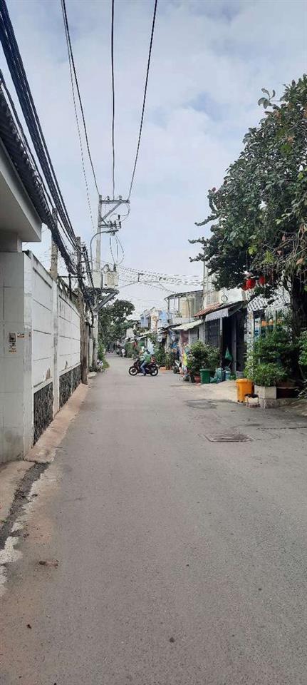 Cho thuê nhà nguyên căn 50m2 Phạm Hùng, Hẻm C12 xe hơi đến tận nhà. 