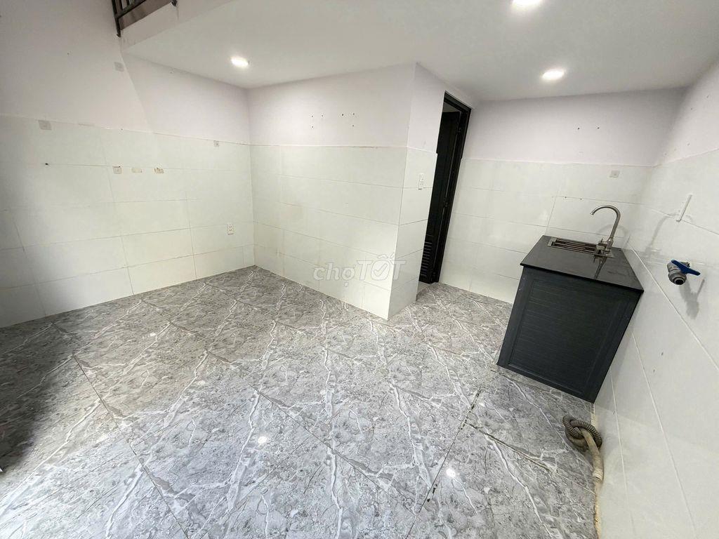Phòng Cho Thuê Tiện Nghi, Yên Tĩnh ,Xe Hơi Vào Tận Nơi,