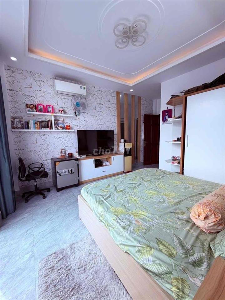 NHÀ ĐẸP LUNG LINH GIẢM 400TR CHỈ 7TỶ TL NHÀ 4 TẦNG QUANG TRUNG P. AHT