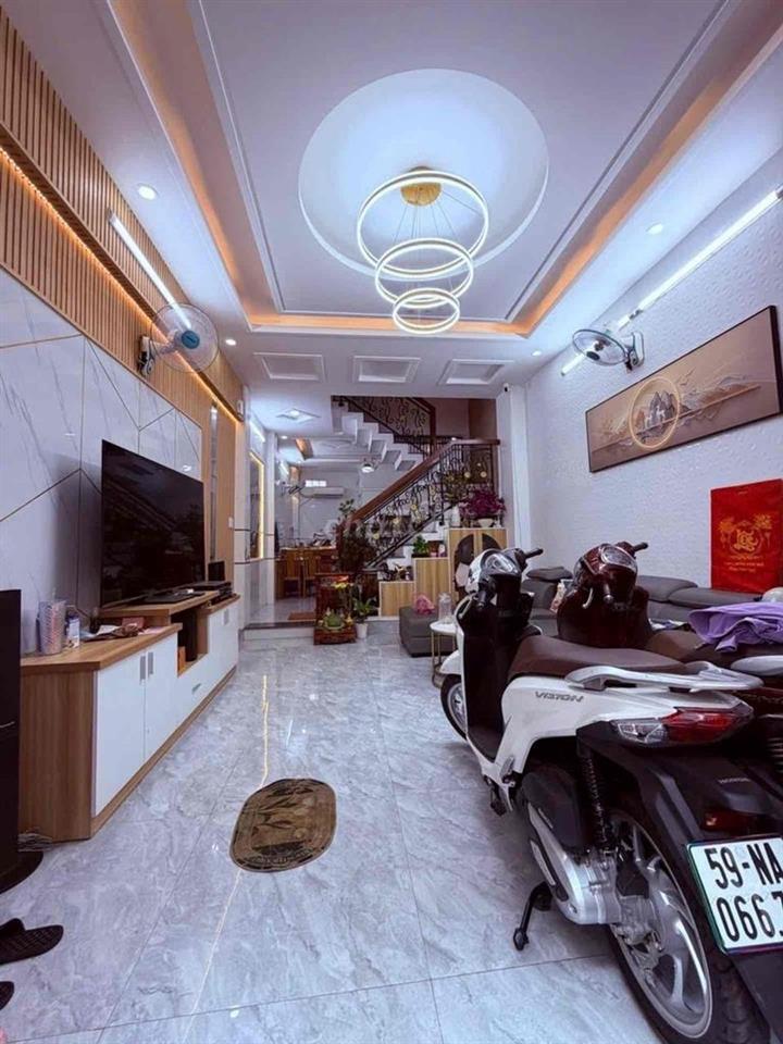 NHÀ ĐẸP LUNG LINH GIẢM 400TR CHỈ 7TỶ TL NHÀ 4 TẦNG QUANG TRUNG P. AHT