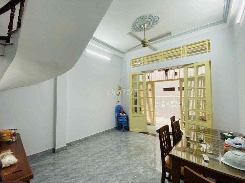 GIẢM 300tr BÁN NHÀ 3TẦNG HẺM Ô TÔ NGAY DƯƠNG QUẢNG HÀM P. AN NHƠN GV