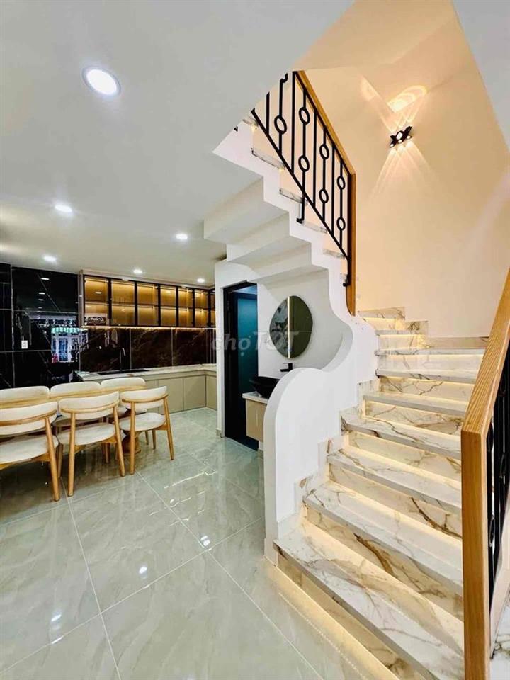 NHÀ ĐẸP 4TẦNG DTSD 200m2 hẻm xe hơi Lê Đức Thọ P16 Gò Vấp chỉ 6TỶ7 TL