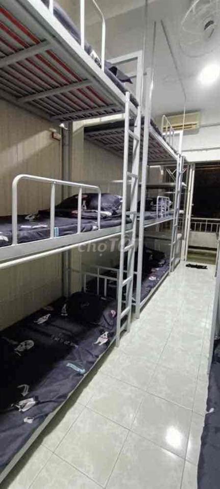 KÝ TÚC XÁ GIÁ RẺ 900K BAO ĐIỆN NƯỚC  QUẬN 5 VÀ 10